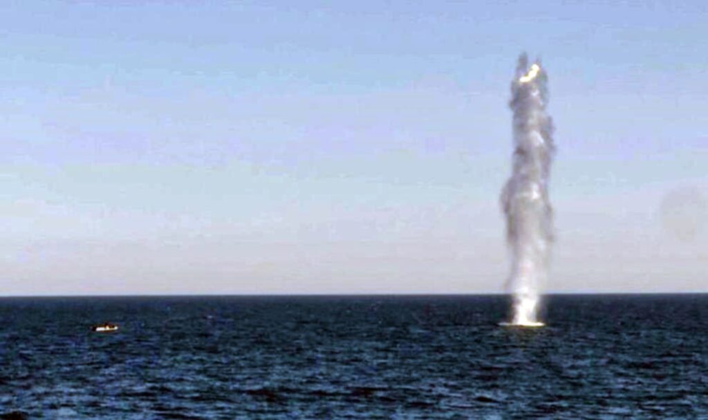 Военното моряство ликвидира безпилотен апарат, който се носеше край Кранево.